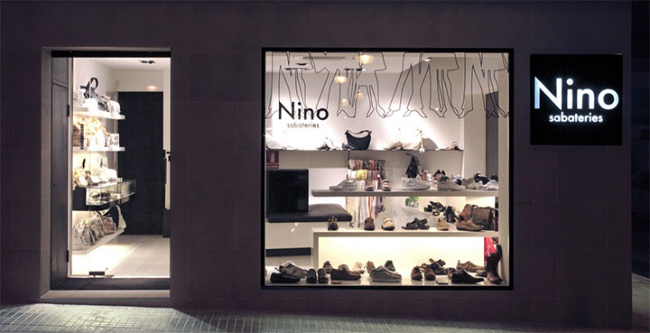 عکس ویترین کفش فروشی - دکور مغازه کفش