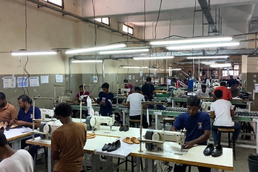 تولیدی کفش کتونی قم