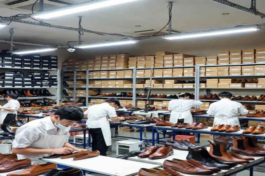 تولیدی کفش مردانه در اصفهان